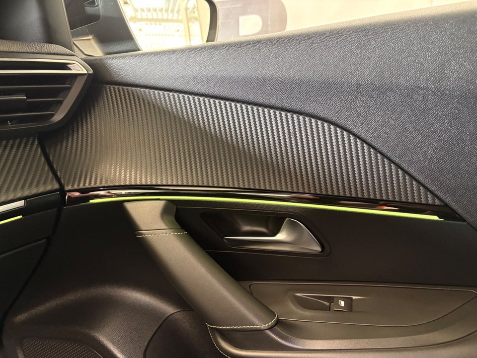 Peugeot e-2008 50 GT Limited 5d
