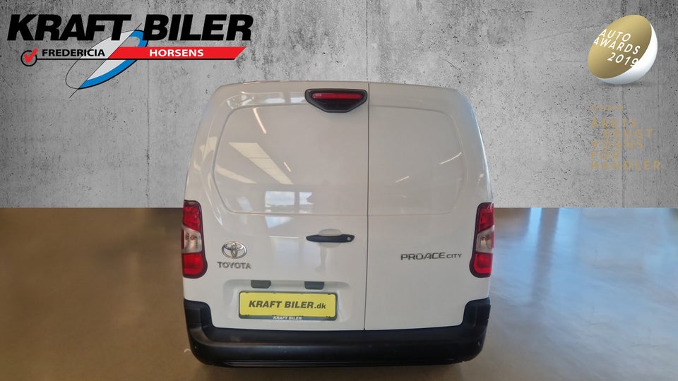 Toyota ProAce City 1,5 D 102 Medium Comfort 5d