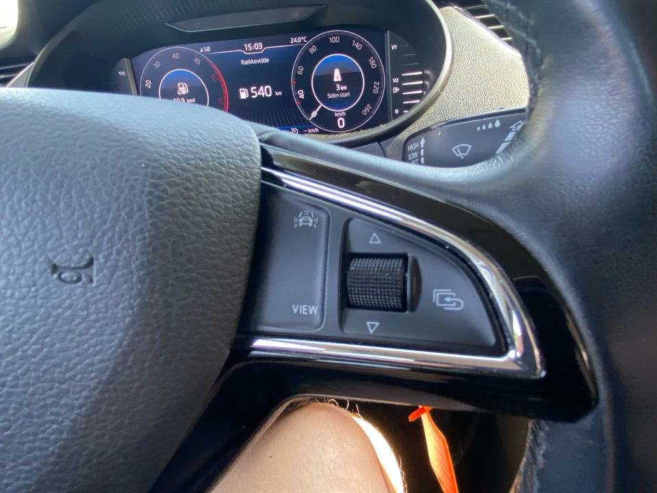 Skoda Octavia 2,0 TDi 150 Celebration+ Combi DSG 5d