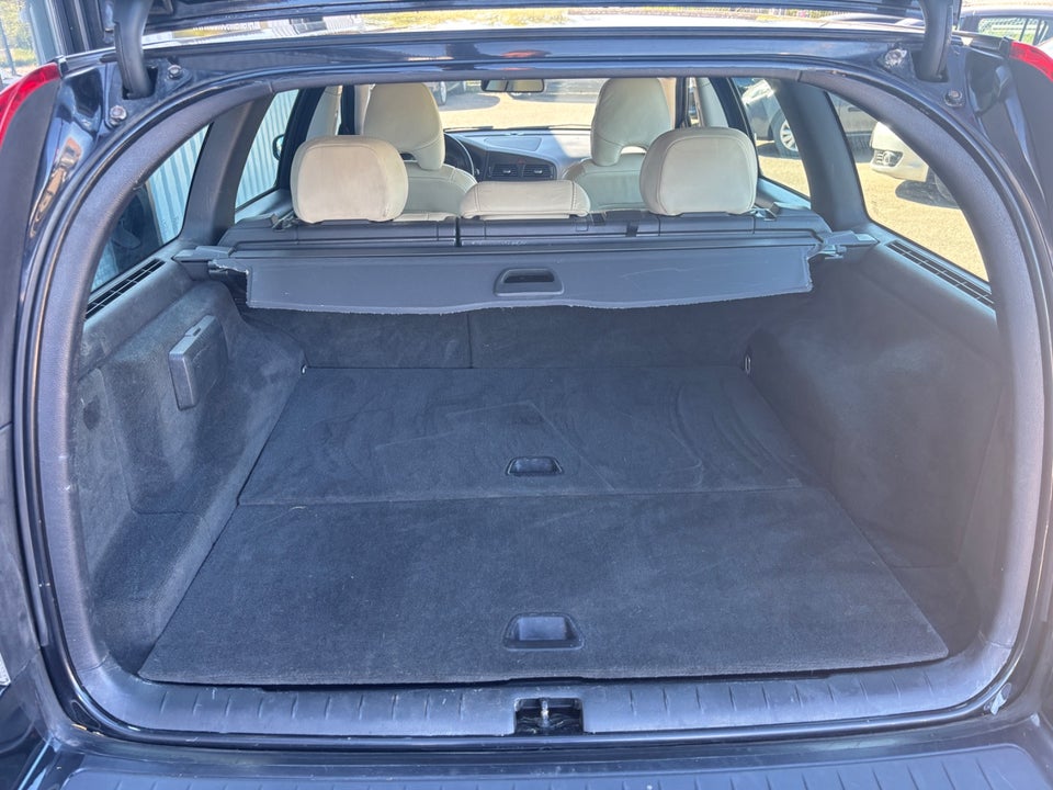 Volvo V70 2,4 140 Momentum 5d