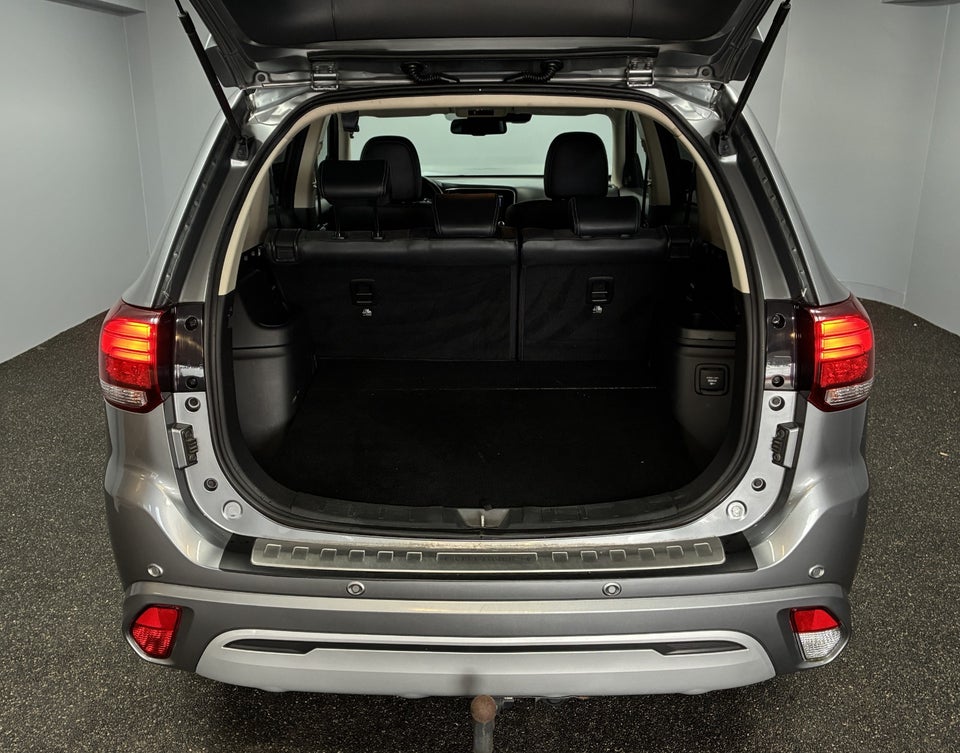 Mitsubishi Outlander 2,4 PHEV Intense CVT 4WD 5d