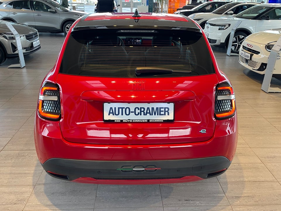 Fiat 600e 54 (RED) 5d