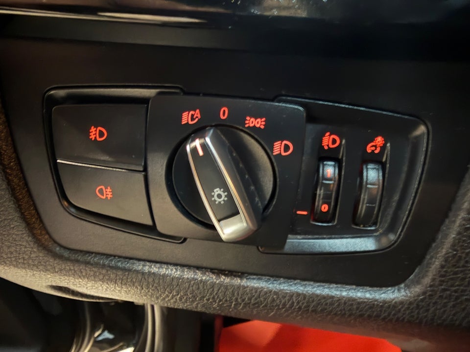 BMW 320d 2,0 Touring Advantage aut. 5d