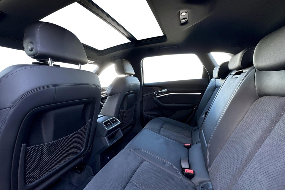 Audi Q8 e-tron 55 S-line quattro 5d