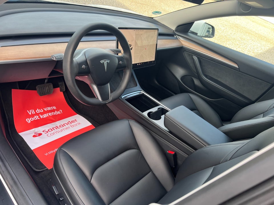 Tesla Model 3 Long Range AWD 4d