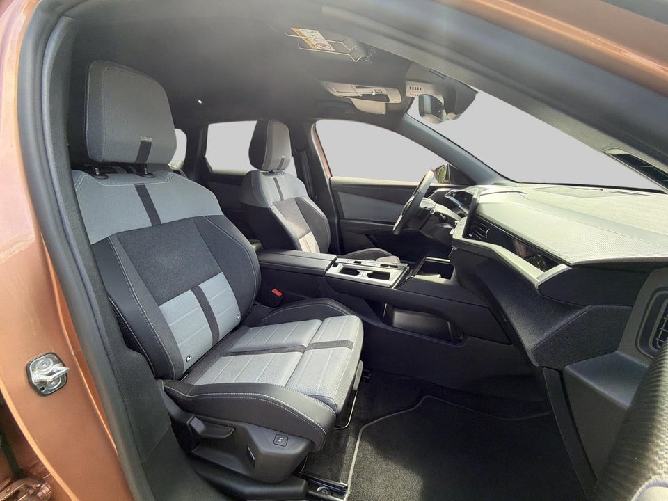 Opel Grandland-e 82 GS 5d