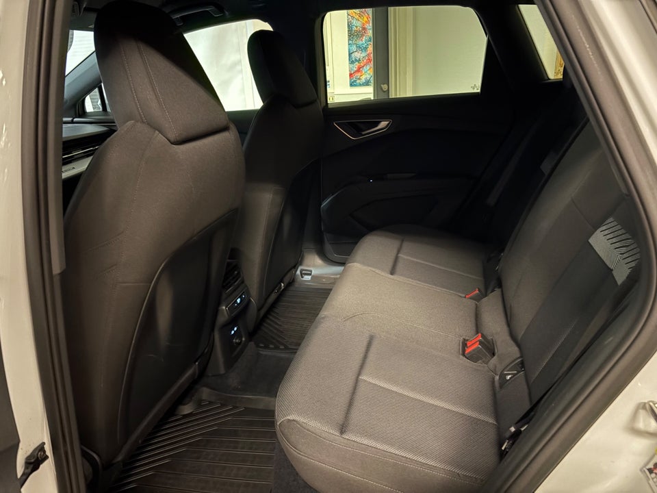 Audi Q4 e-tron 40 Advanced 5d