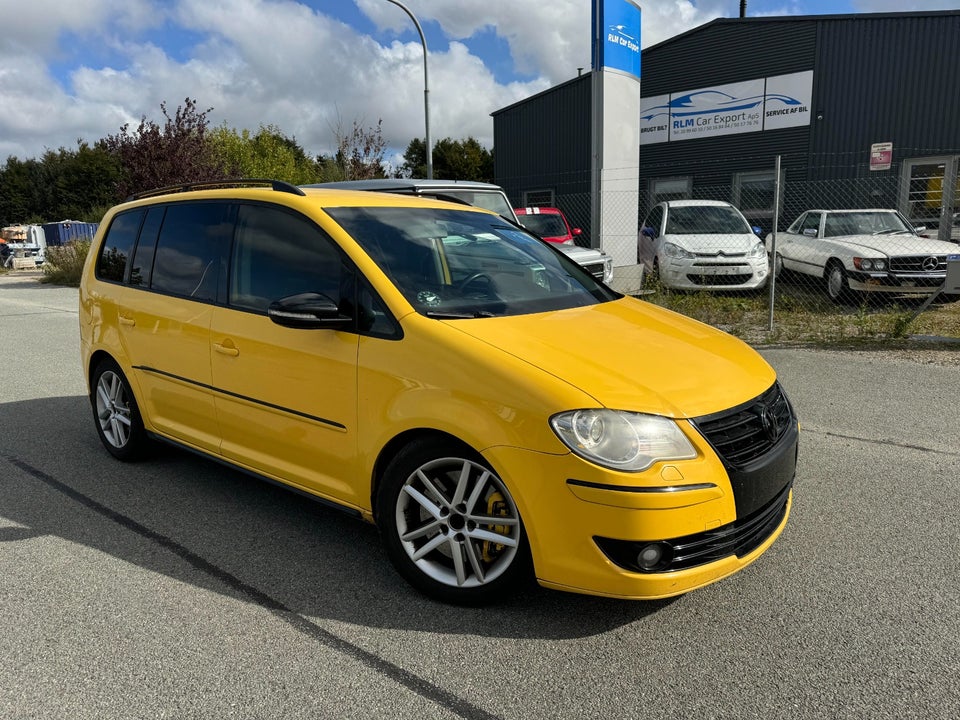 VW Touran 2,0 TDi 136 Highline DSG Van 5d