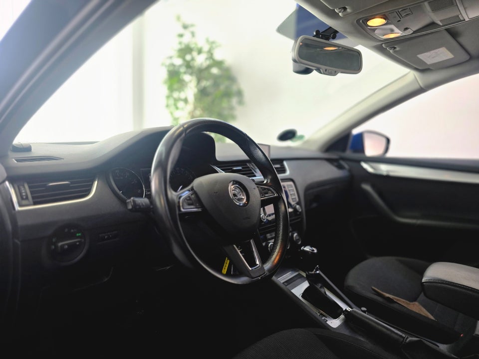 Skoda Octavia 1,8 TSi 180 Elegance Combi 5d