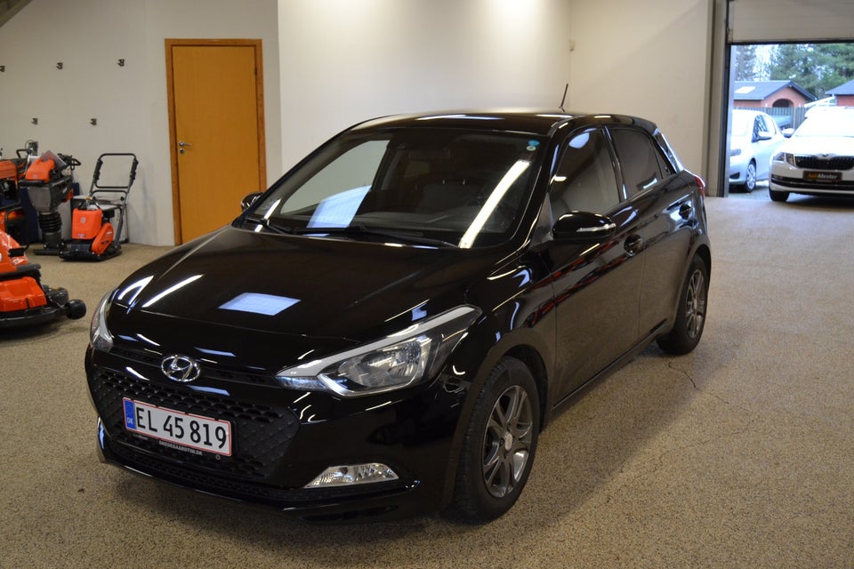 Hyundai i20 1,25 Trend 5d