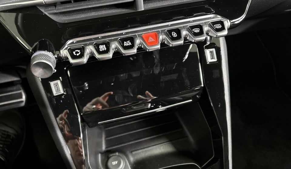 Peugeot e-208 50 GT 5d