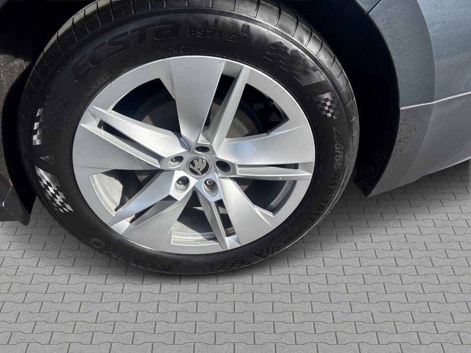 Skoda Enyaq 60 iV Plus 5d