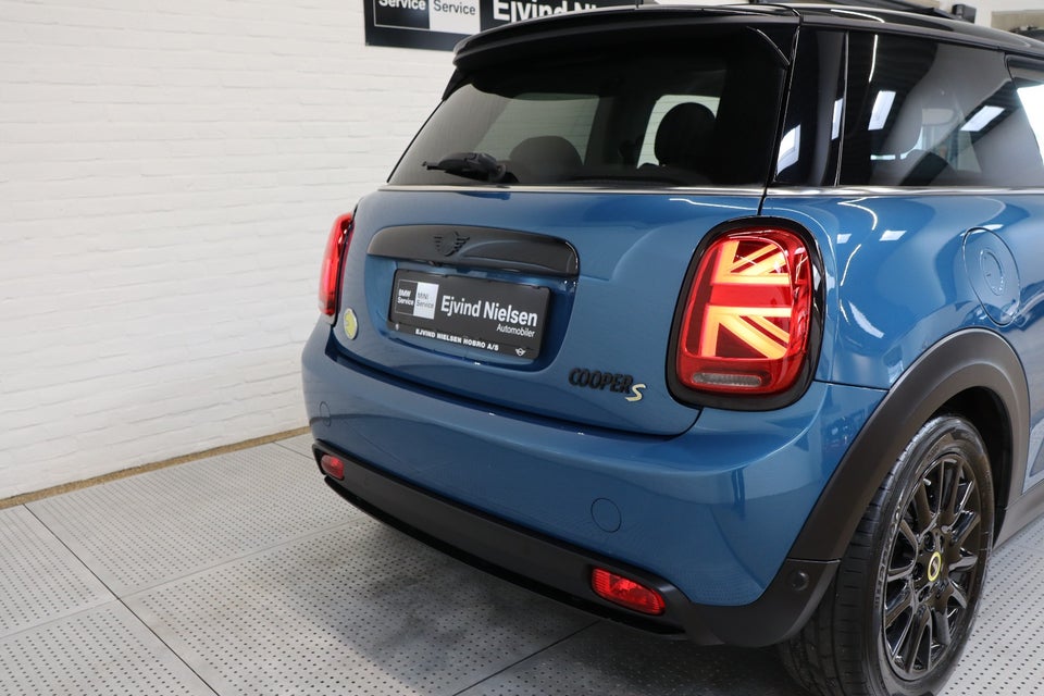 MINI Cooper SE Edition Premium Plus 3d