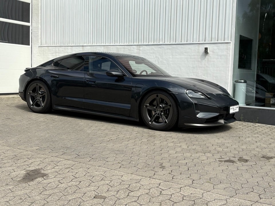 Porsche Taycan Turbo Performance+ 4d