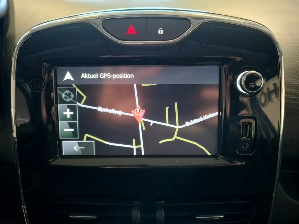 Renault Clio IV 0,9 TCe 90 Expression Sport Tourer 5d