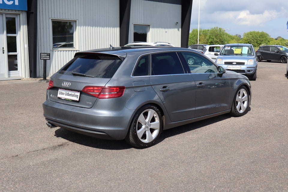 Audi A3 1,4 TFSi 125 Attraction Sportback 5d
