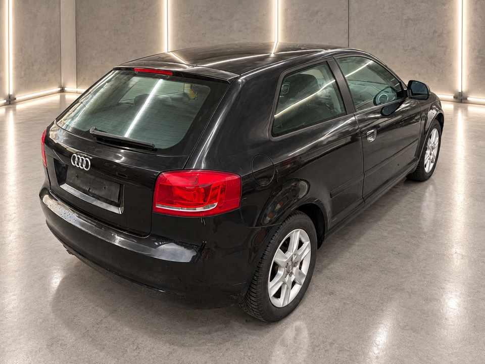 Audi A3 1,6 Ambition 3d