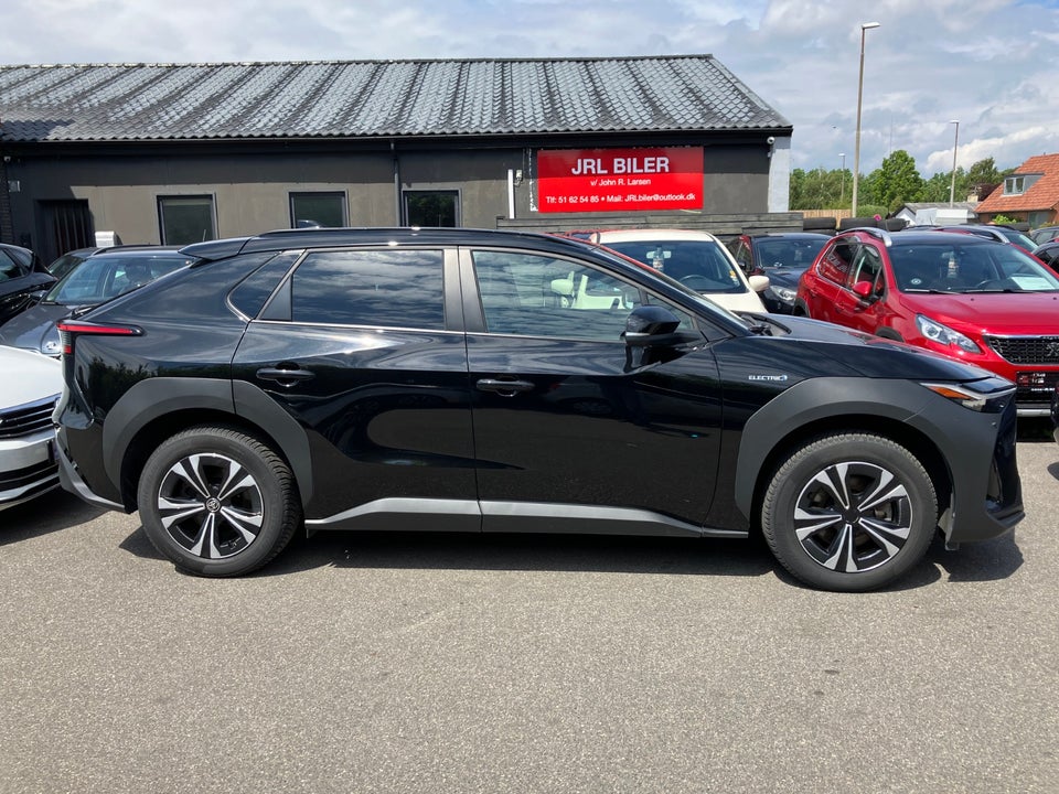 Toyota bZ4X Active 5d