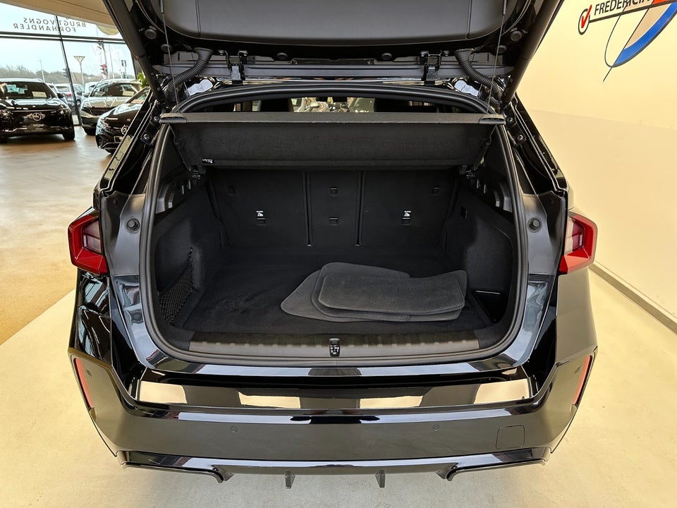 BMW iX1 eDrive20 M-Sport Pro 5d