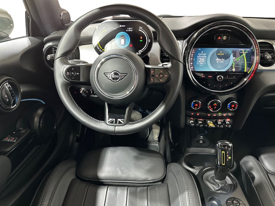 MINI Cooper SE Maximise 3d