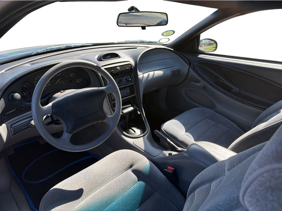 Ford Mustang 3,8 V6 Coupé aut. 2d