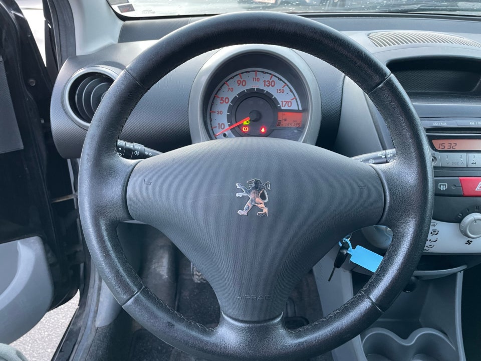 Peugeot 107 1,0 Active 5d