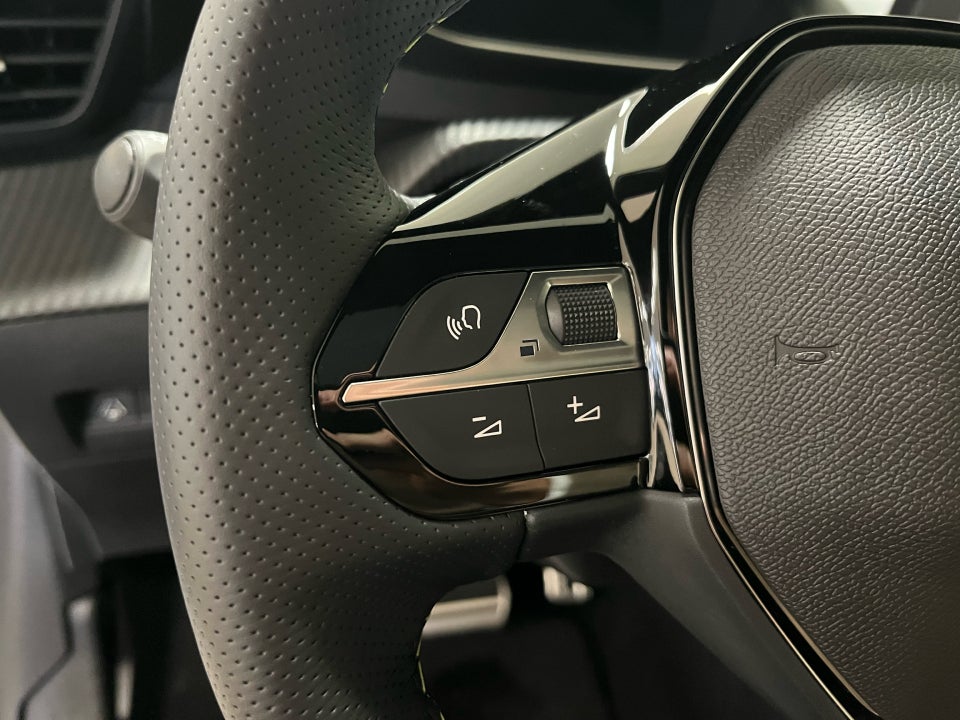 Peugeot e-208 54 GT Pack 5d