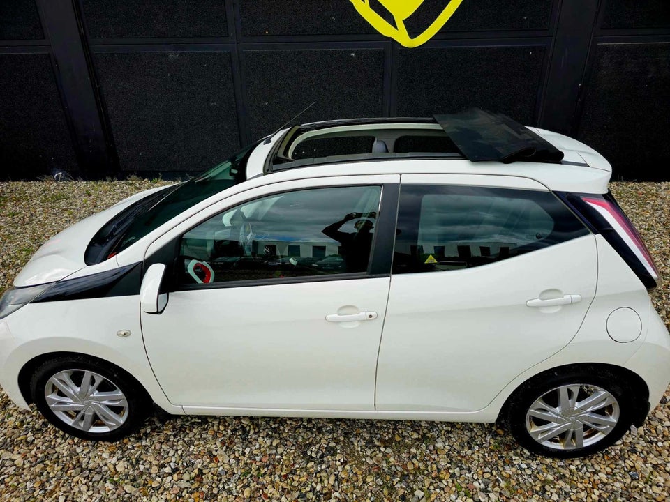 Toyota Aygo 1,0 VVT-i x-wave 5d