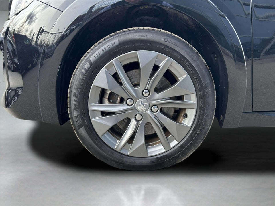 Peugeot e-208 50 Active Pack 5d