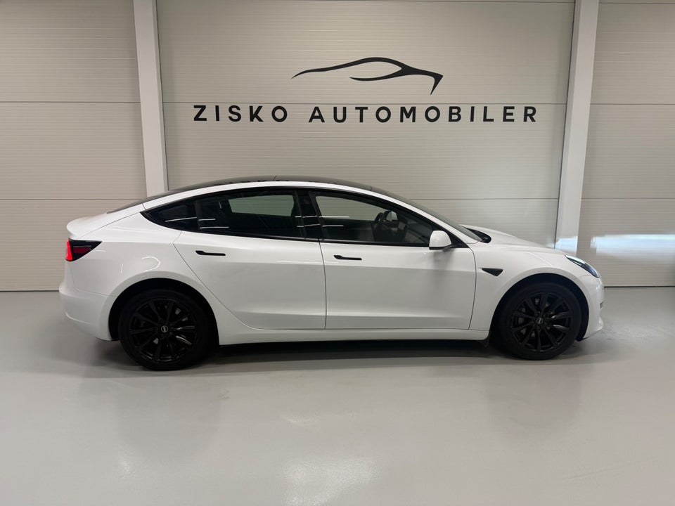 Tesla Model 3 Long Range AWD 4d