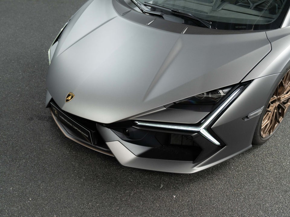 Lamborghini Revuelto 6,5  2d
