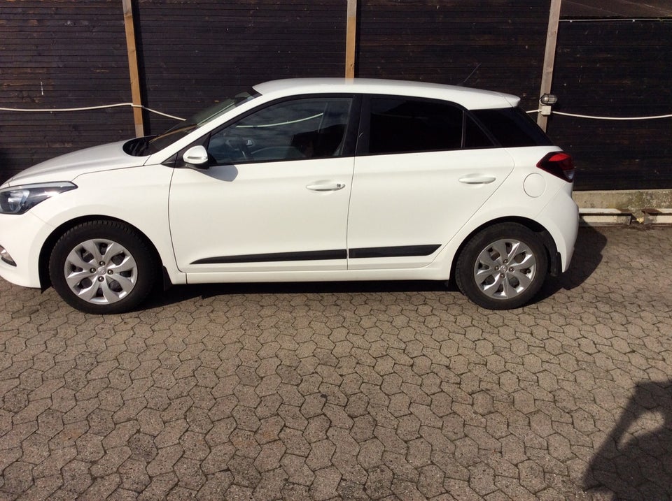 Hyundai i20 1,25 Sport 5d