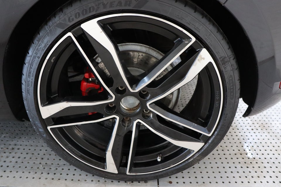 VW Golf VI 2,0 GTi DSG 5d