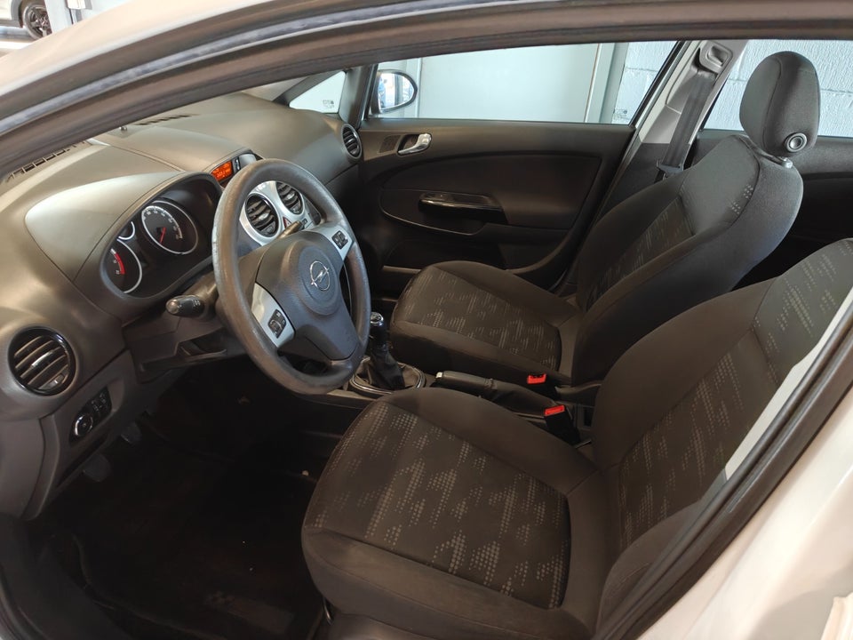 Opel Corsa 1,2 16V Cool 5d