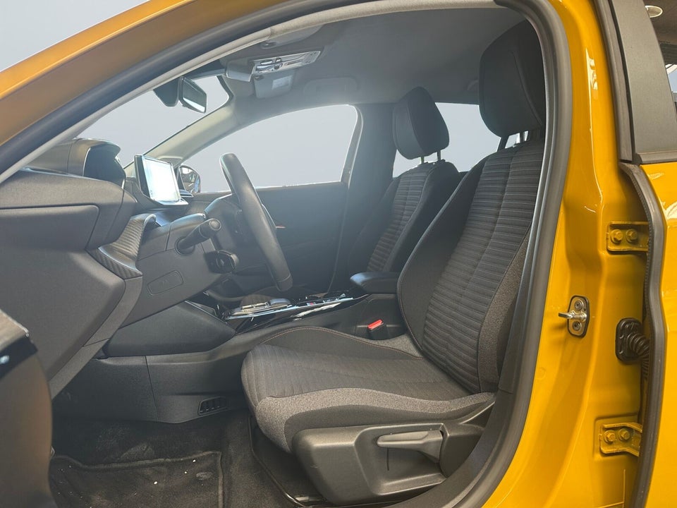 Peugeot e-208 50 Active 5d