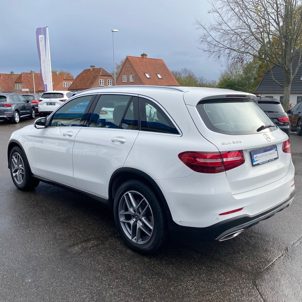 Mercedes GLC300 2,0 AMG Line aut. 4Matic 5d