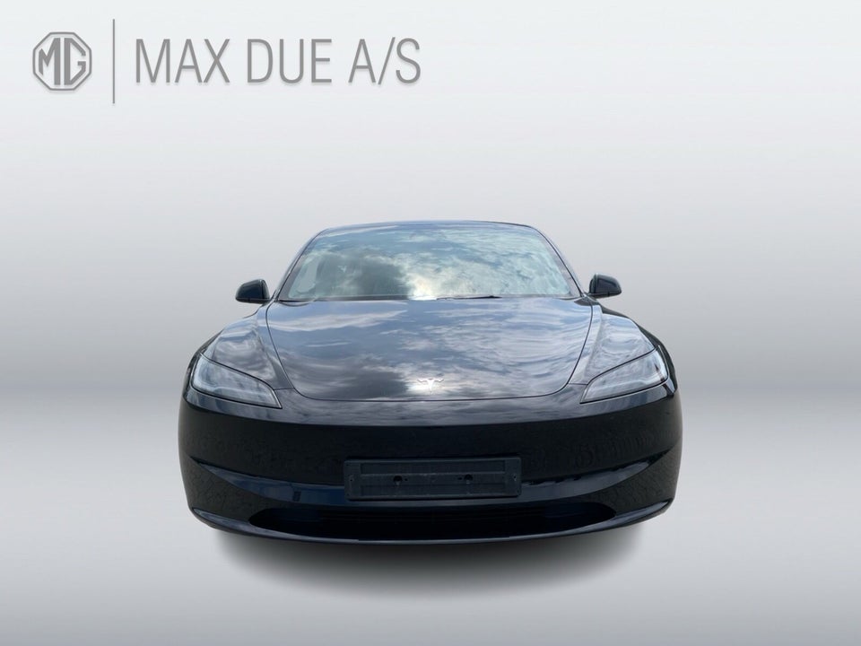 Tesla Model 3 Long Range AWD 4d