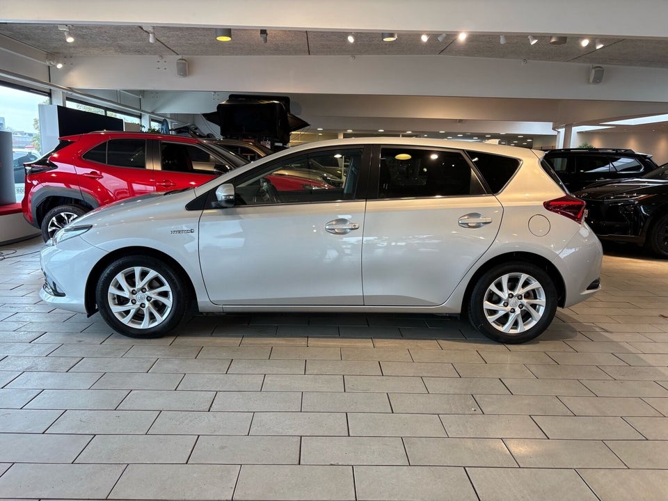 Toyota Auris 1,8 Hybrid H2 Comfort CVT 5d