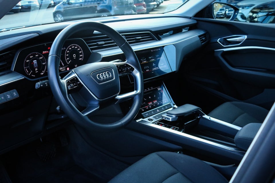 Audi e-tron 55 S-line quattro 5d