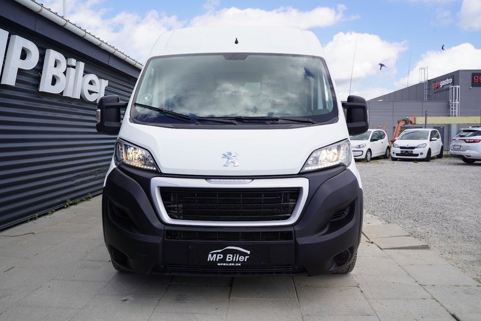 Peugeot Boxer 333 2,0 BlueHDi 130 L3H2 Premium