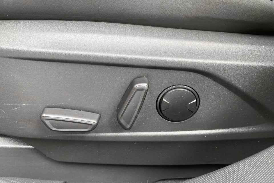 Ford Mustang Mach-E 75 Standard Range 5d