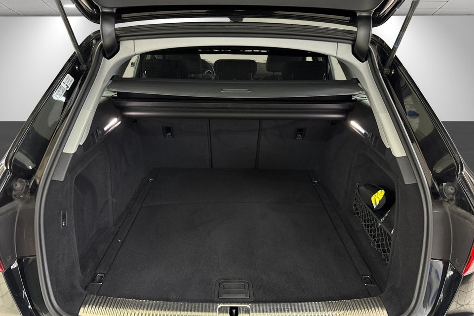 Audi A4 40 TFSi Sport Prestige Tour Avant S-tr. 5d