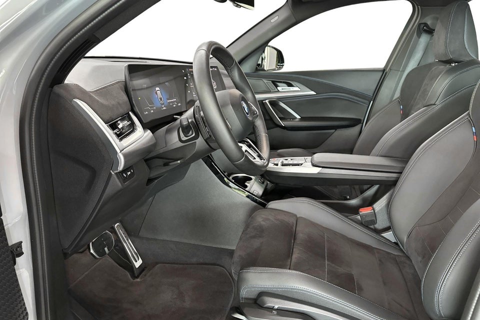 BMW iX2 eDrive20 M-Sport 5d