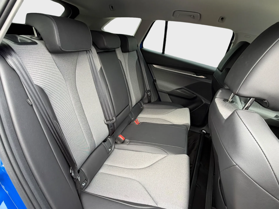 Skoda Enyaq 80 iV Loft 5d