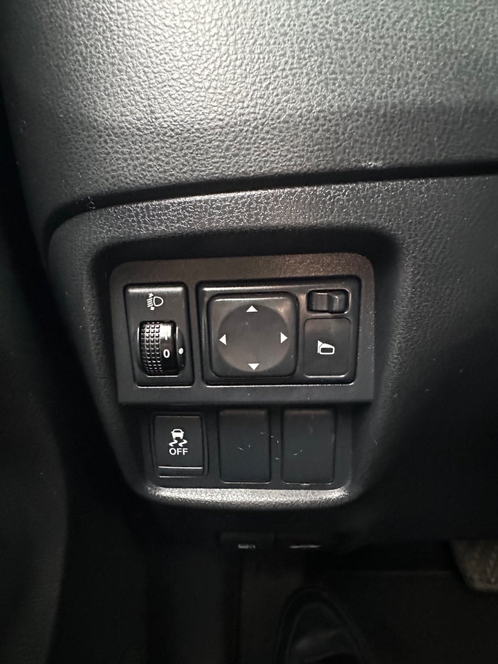 Nissan Juke 1,6 Acenta CVT 5d