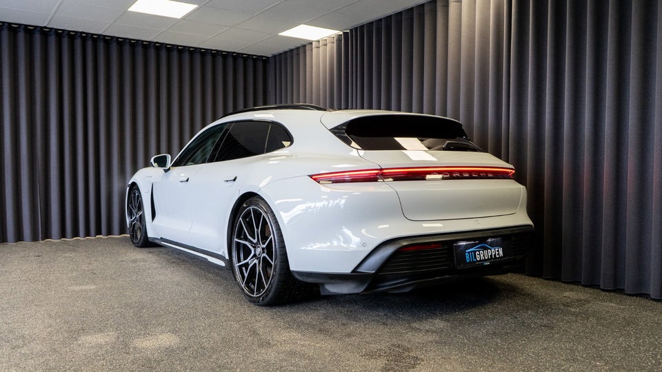 Porsche Taycan Performance+ Sport Turismo 5d