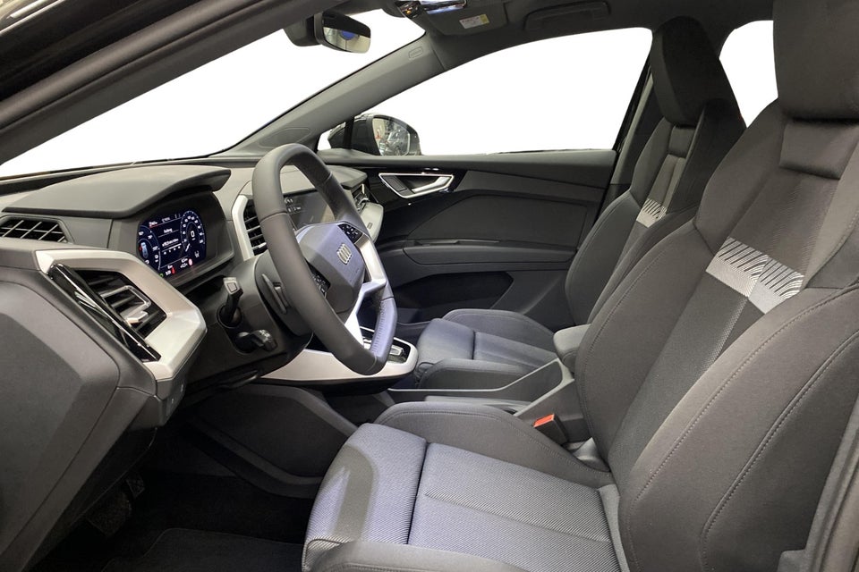 Audi Q4 e-tron 45 Progress 5d