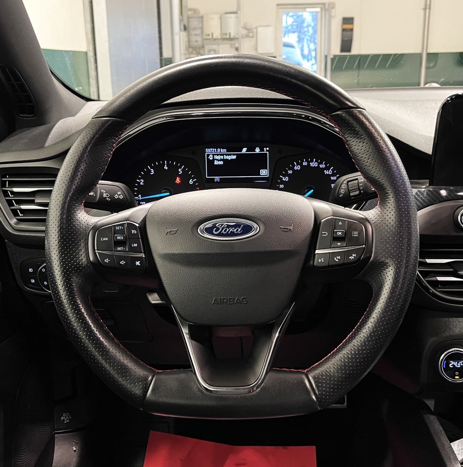 Ford Focus 1,0 EcoBoost ST-Line 5d