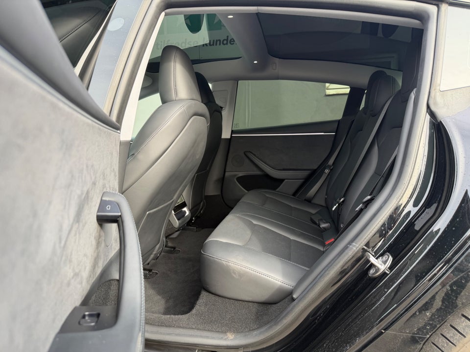 Tesla Model 3 Long Range AWD 4d