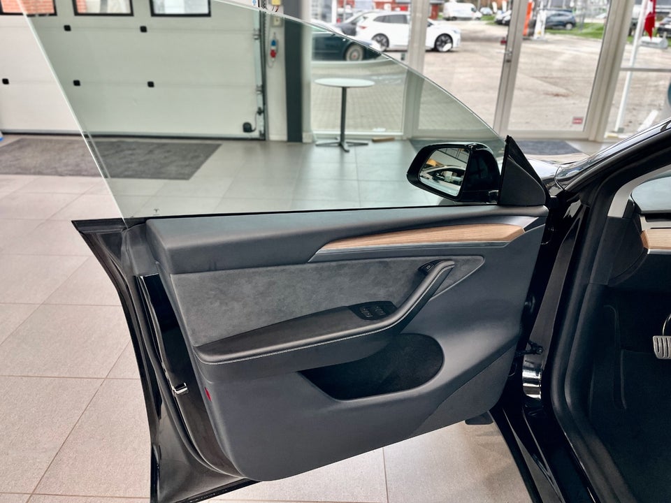 Tesla Model Y Performance AWD 5d